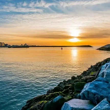 Luxury Renovated 3 Apartman